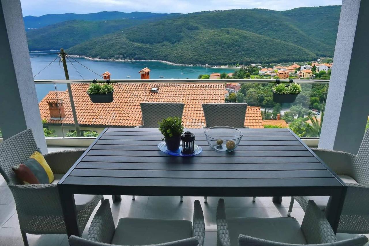 Apartment Vanilla II With Beautiful Seaview Rabac Bagian luar foto